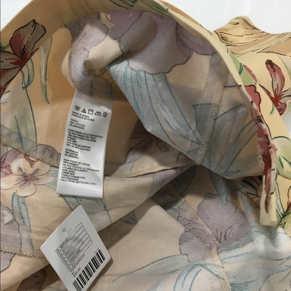 NWT URBAN OUTFITTERS Floral Med Hi-Waist Short - Picture 16 of 16